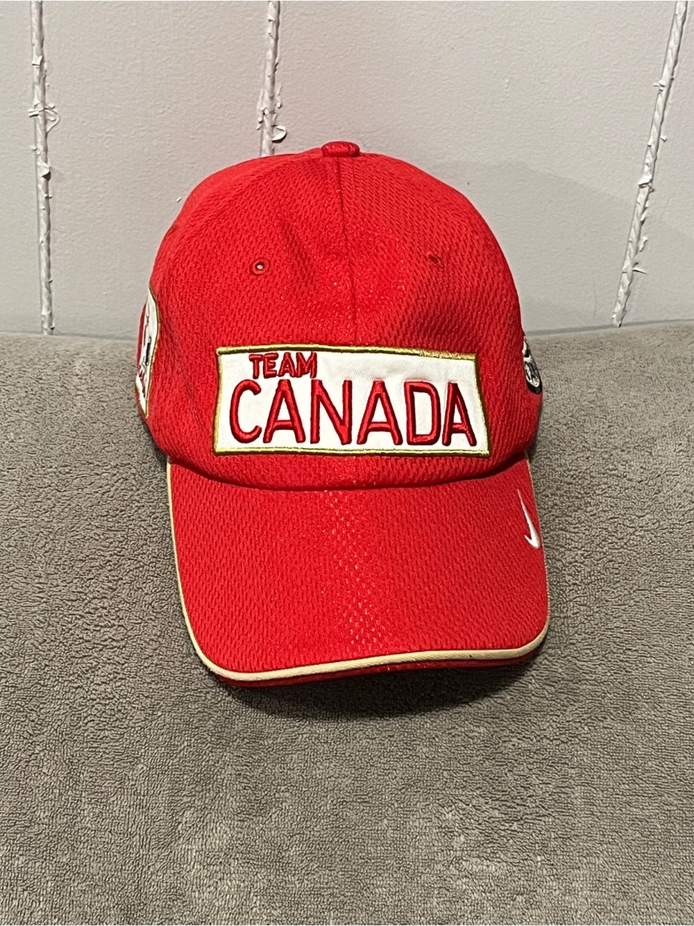 VTG Nike Team Canada IIHF Hockey adjustable hat cap 90s Y2K